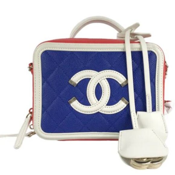 CHANEL - Picture 1 of 11